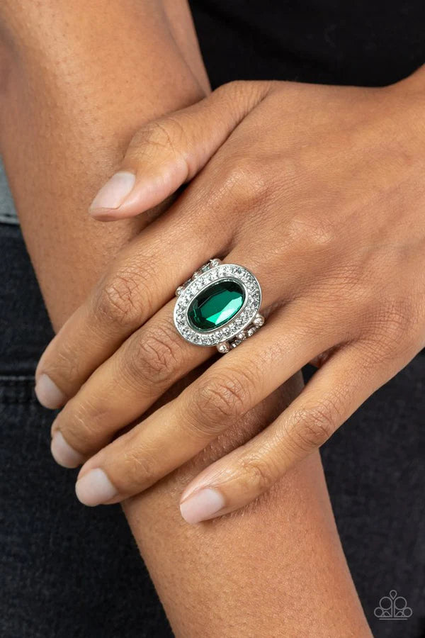 Paparazzi ~ Always OVAL-achieving - Green