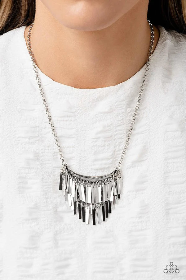 Paparazzi ~ Cue the Chandelier - Silver