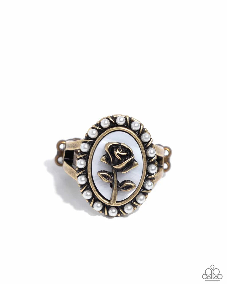 Paparazzi Rosy Reminder - Brass