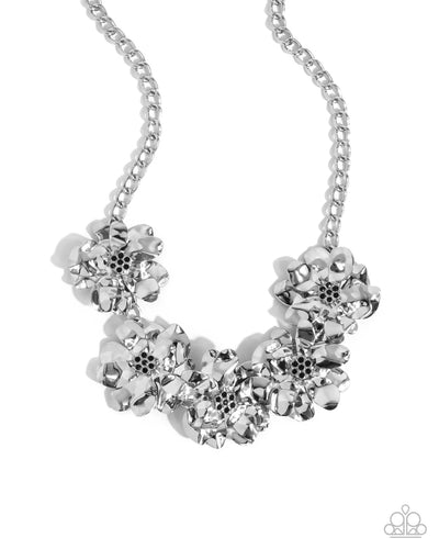 Paparazzi Laid-Back Luster - Black