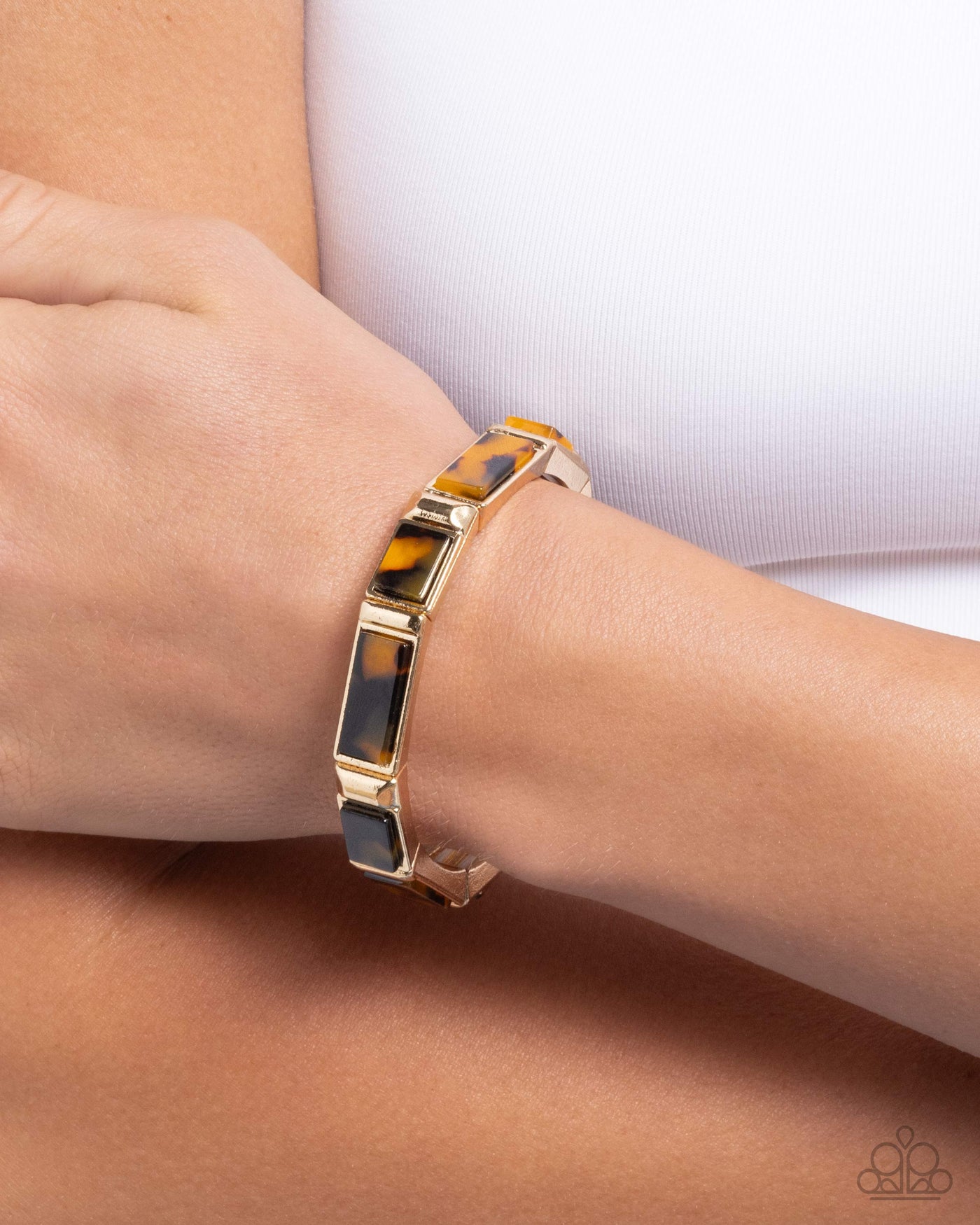 Paparazzi Acrylic Accent - Gold
