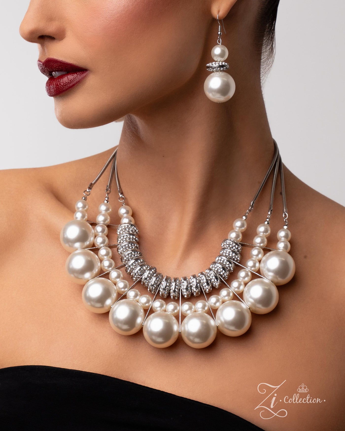 2025 Paparazzi Zi Collection Affluent - White
