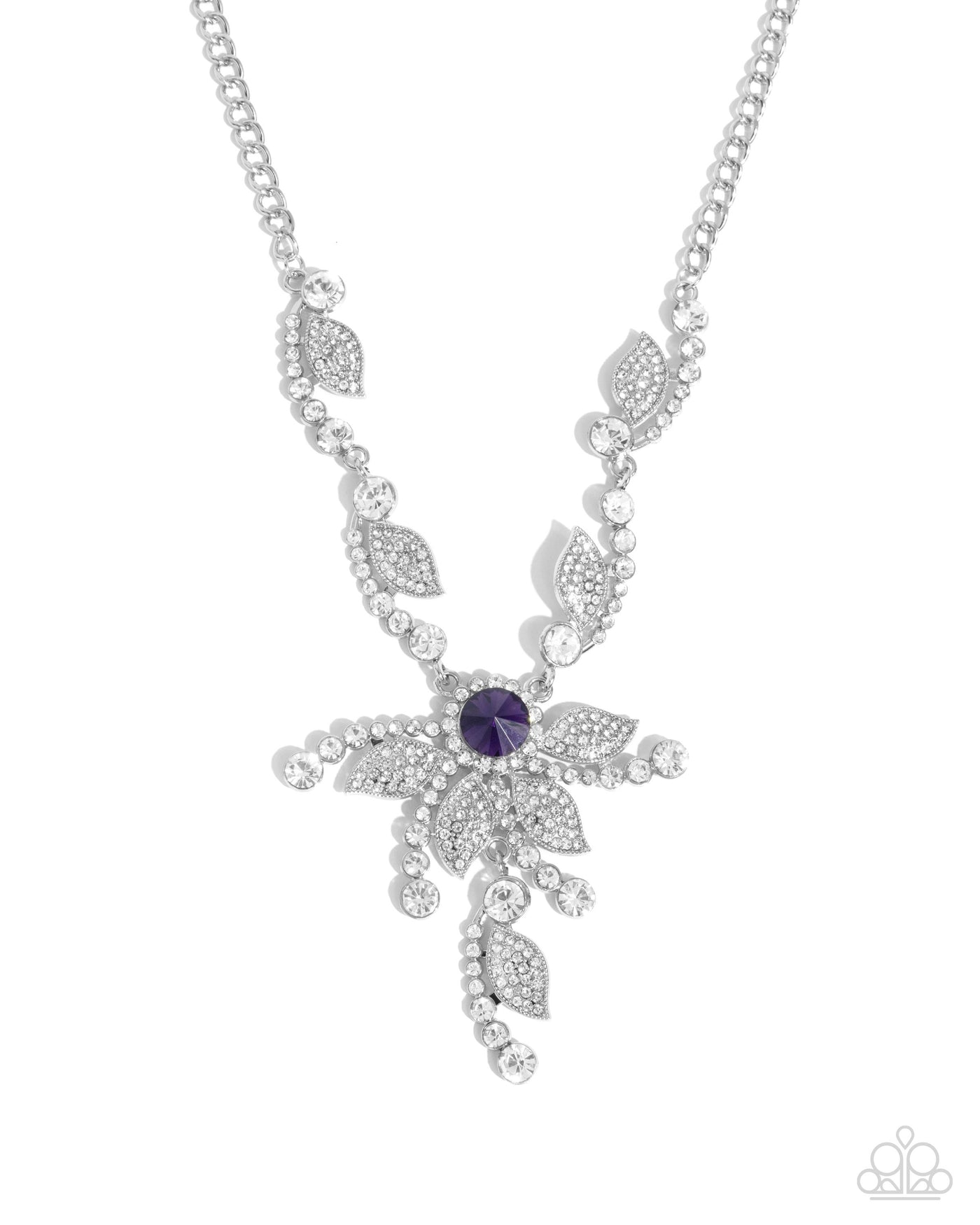 Paparazzi Cinematic Chic - Purple
