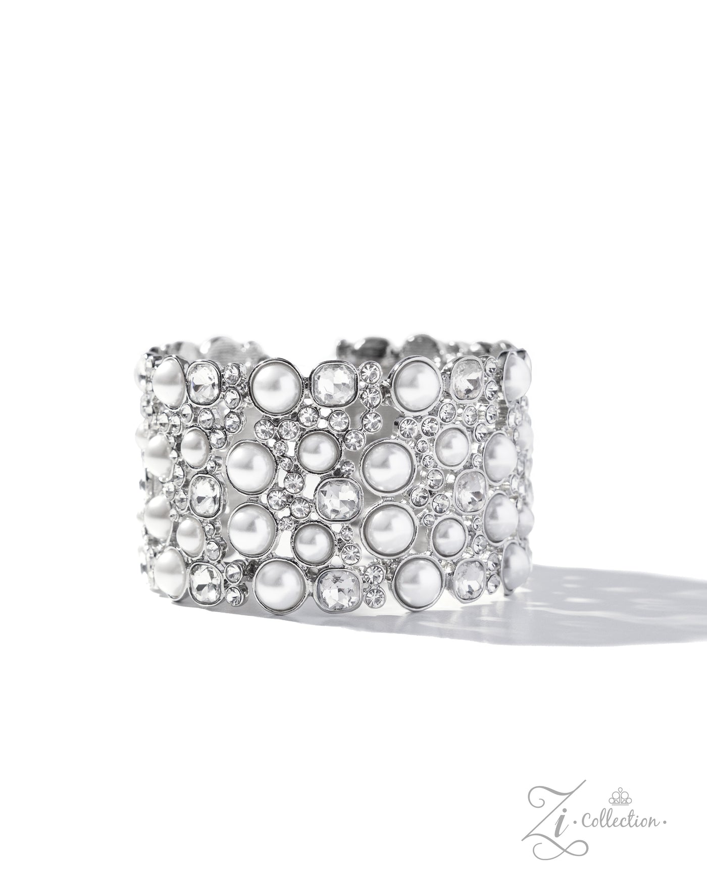 2025 Paparazzi Zi Collection Comfortable Chic - White