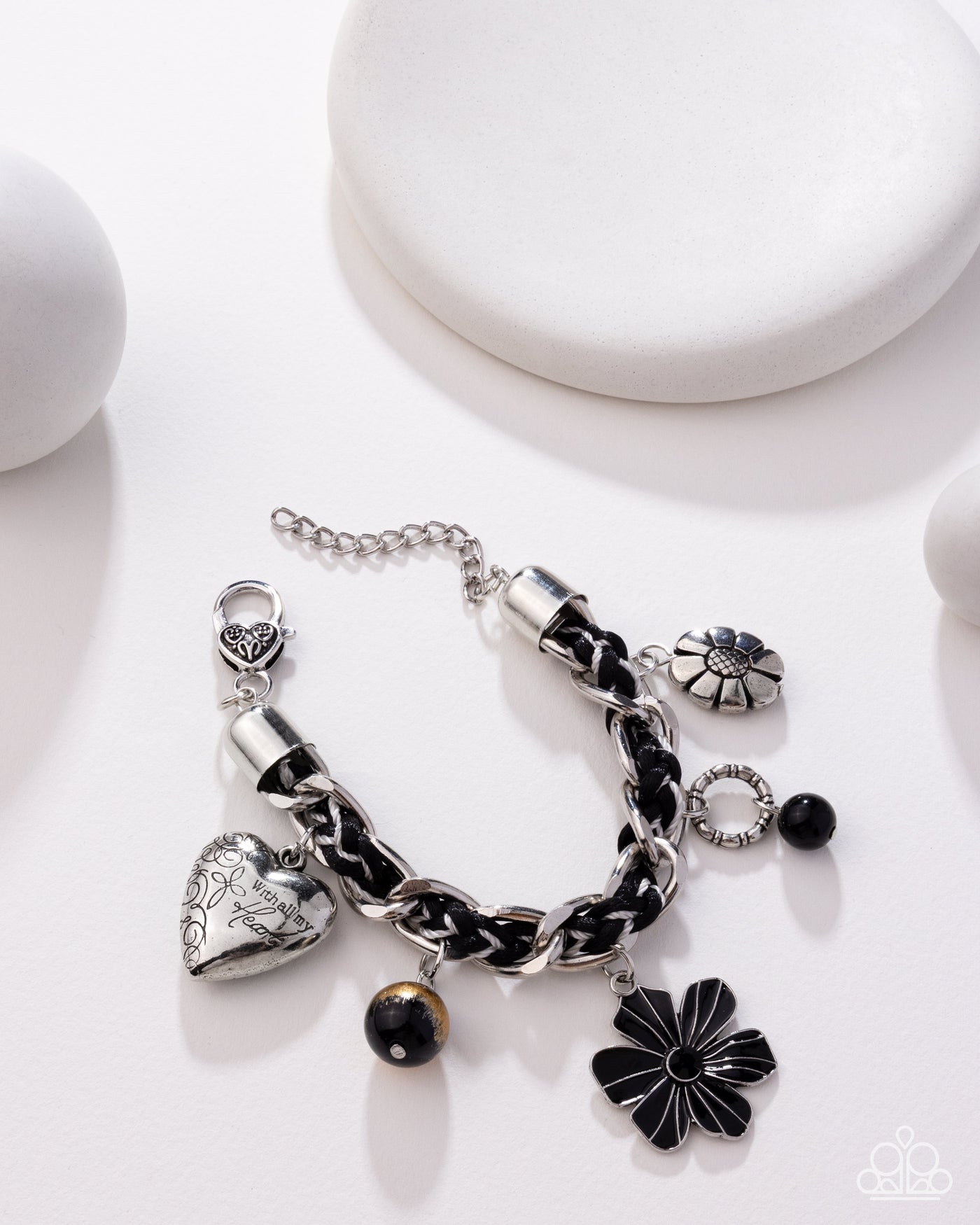 Paparazzi Equally Enchanted - Black