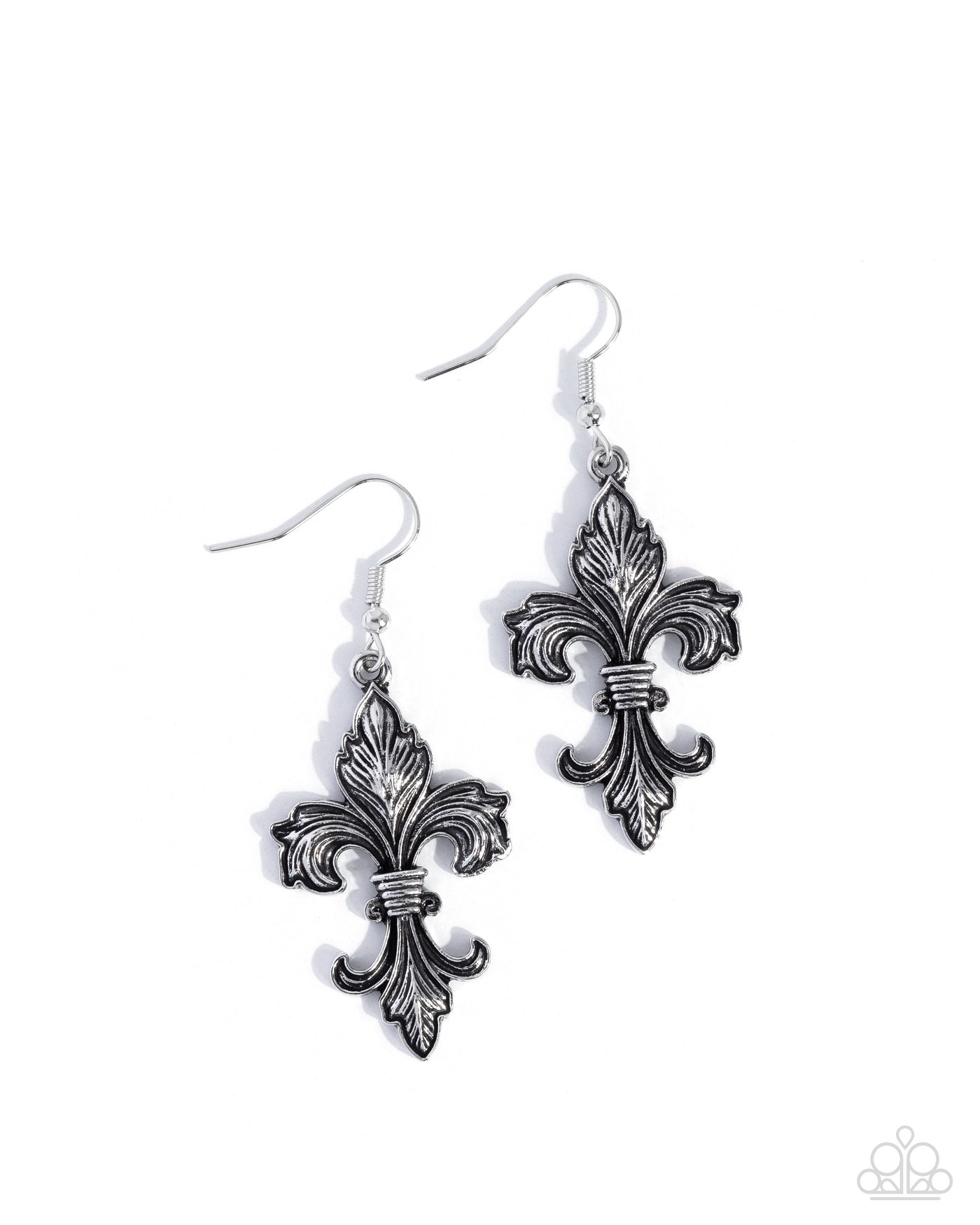 Paparazzi Fancy Fleur-De-Lis - Silver