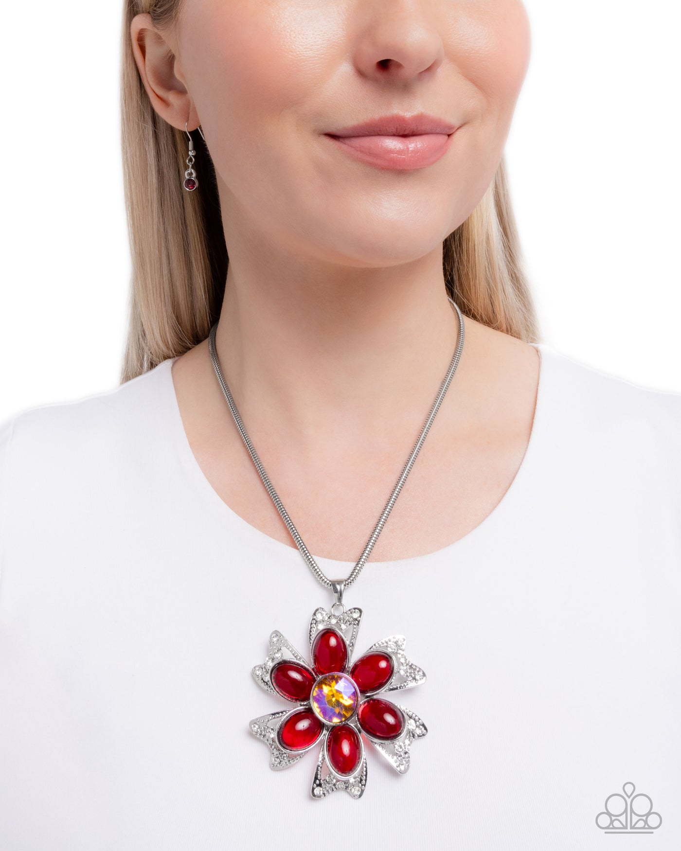 Paparazzi Floral Figurehead