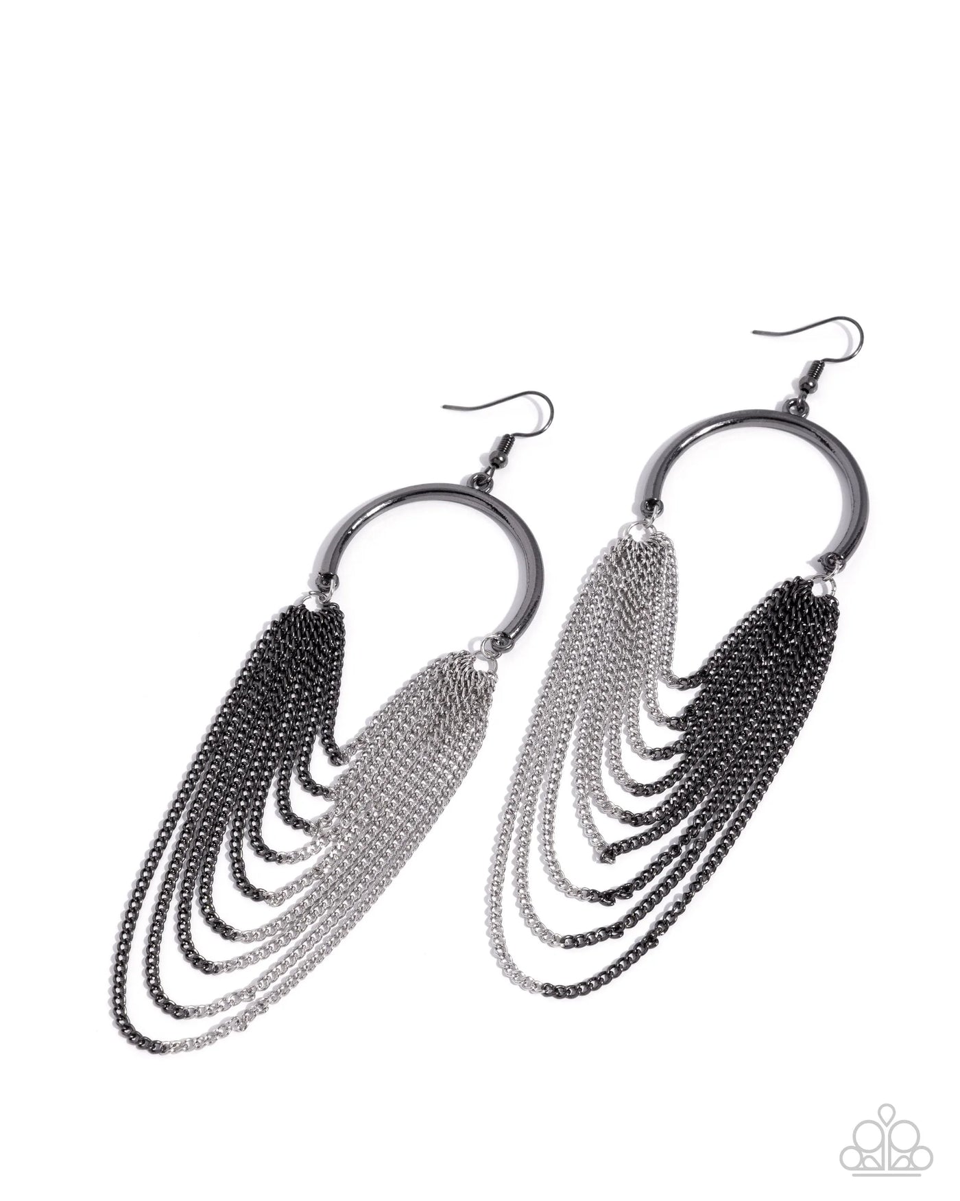 Convention 2025 Paparazzi ♥ Focused Fringe - Black ♥ Earrings
