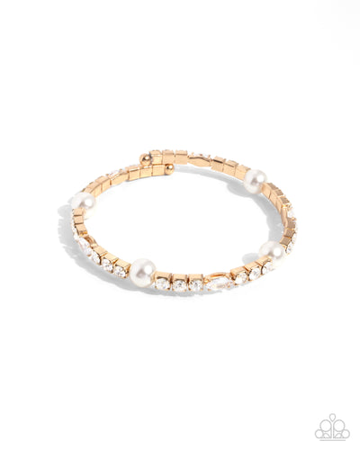 Paparazzi Ladylike Leader - Gold