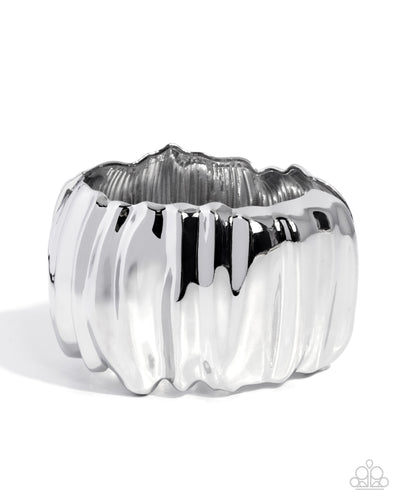 Paparazzi Metro Mural - Silver