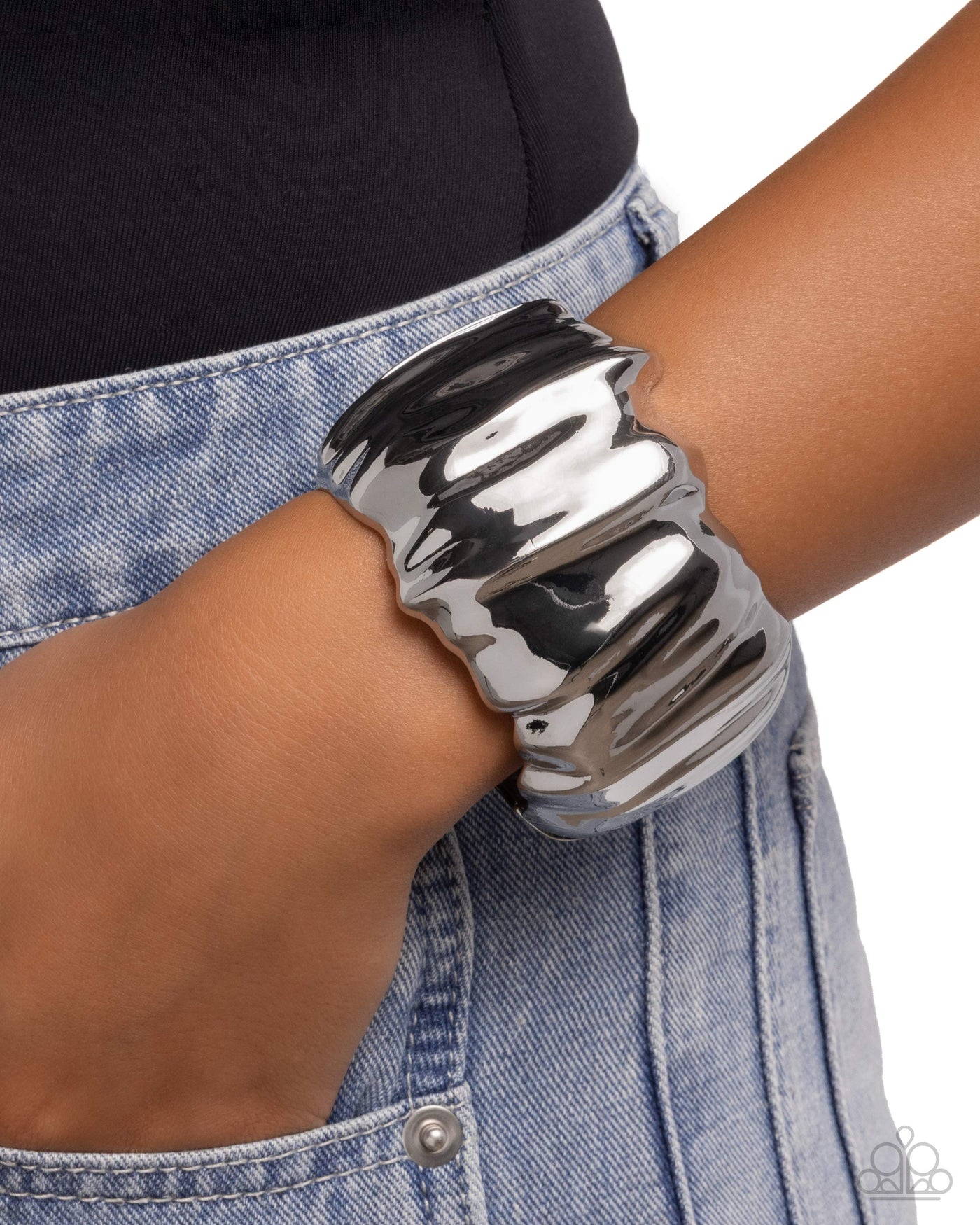 Paparazzi Metro Mural - Silver