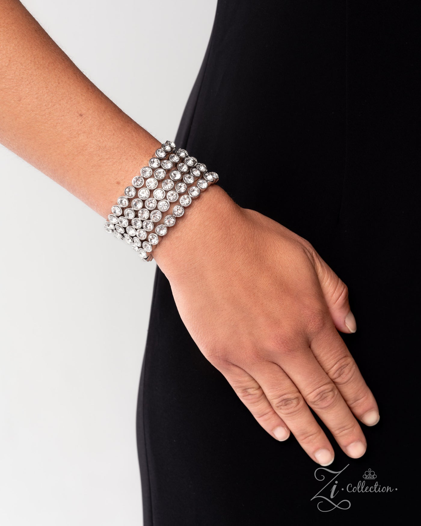 2025 Paparazzi Zi Collection Modest Moment - White
