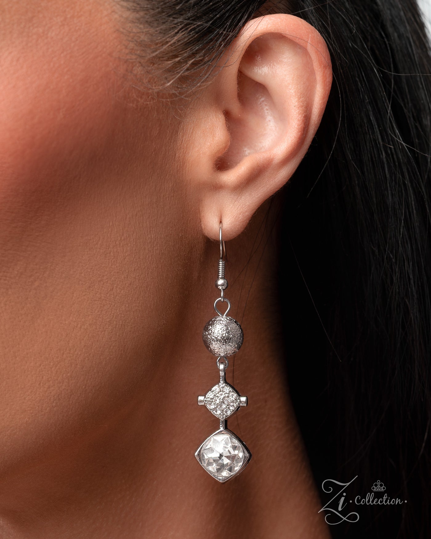 2025 Paparazzi Zi Collection Pensive - White