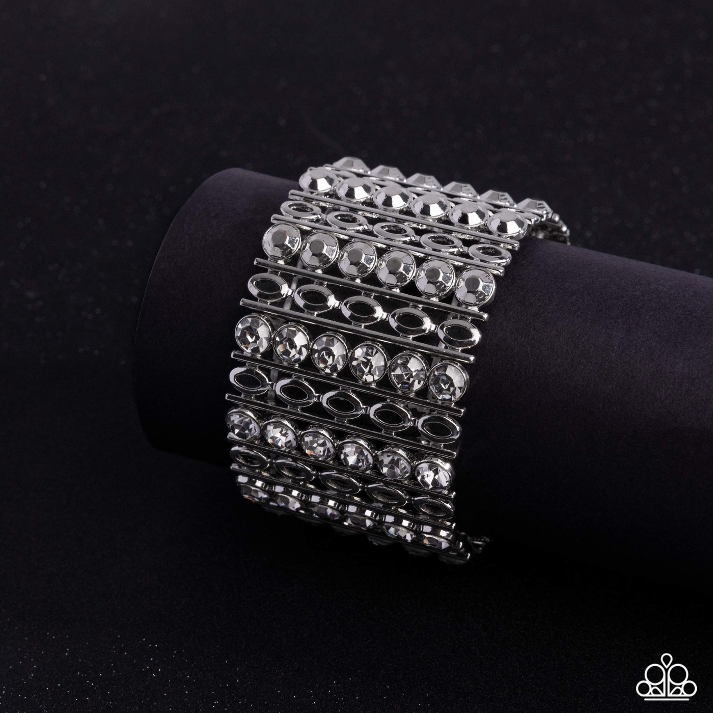 Paparazzi Reflective Rows - Silver