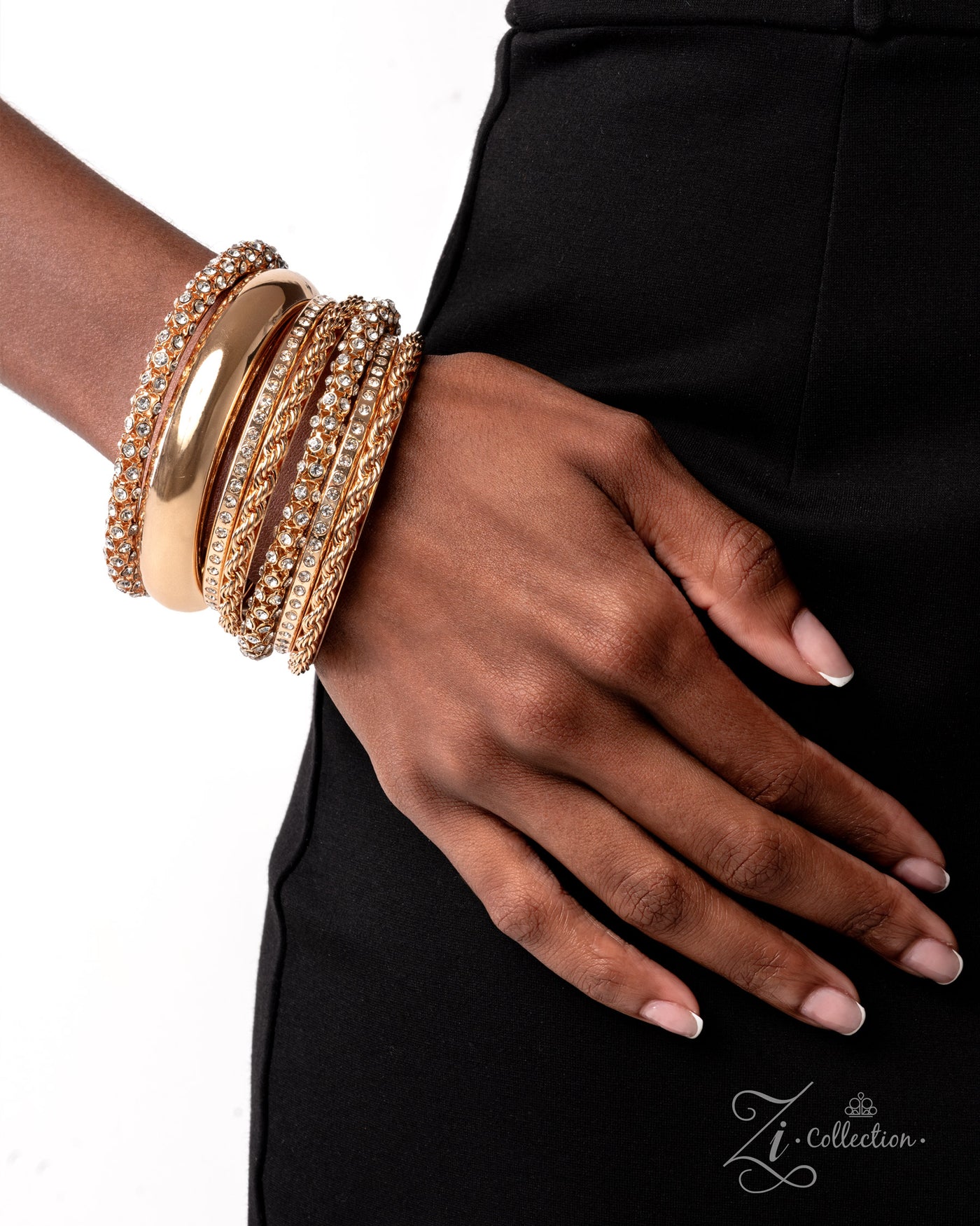 2025 Paparazzi Zi Collection Renowned Radiance - Gold