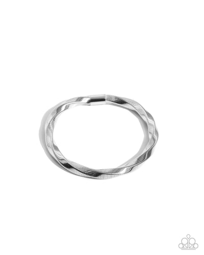 Paparazzi Twisted Temptress - Silver