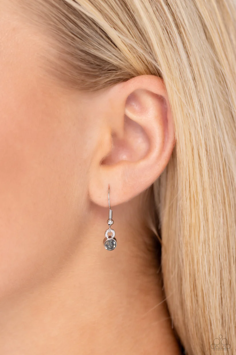 Paparazzi Sliding Splendor - Silver