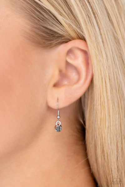 Paparazzi Sliding Splendor - Silver
