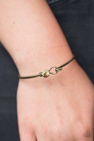 Paparazzi Sparkle On Fleek - Brass