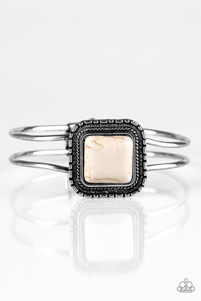 Paparazzi Hit A Plateau - Studio Bling by Glam With Mack