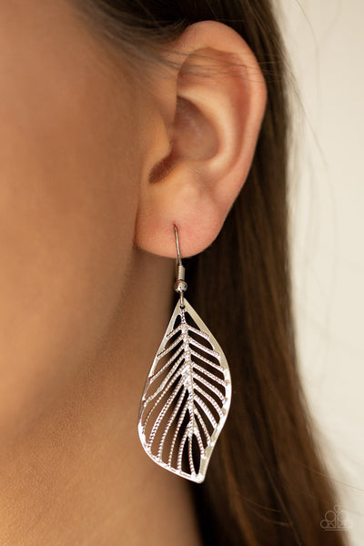 Paparazzi Feathery Foliage - Green