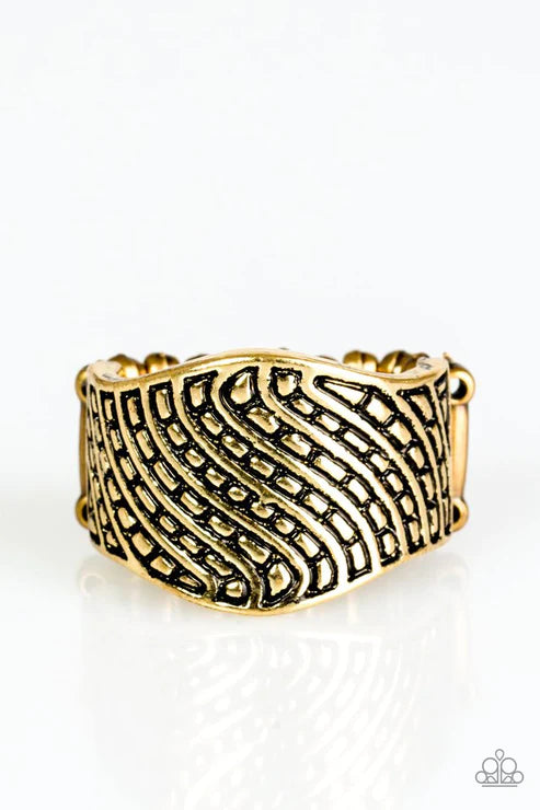 Paparazzi ♥ Desert Waves - Brass ♥ Ring