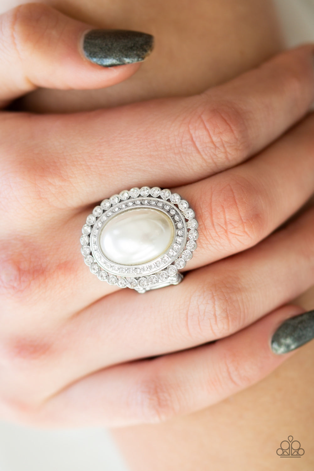 Paparazzi Opulently Olympian - White