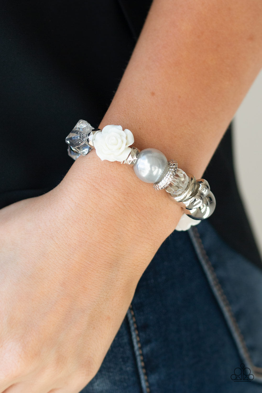 Paparazzi Here I Am - Silver - Studio Bling by Glam With Mack