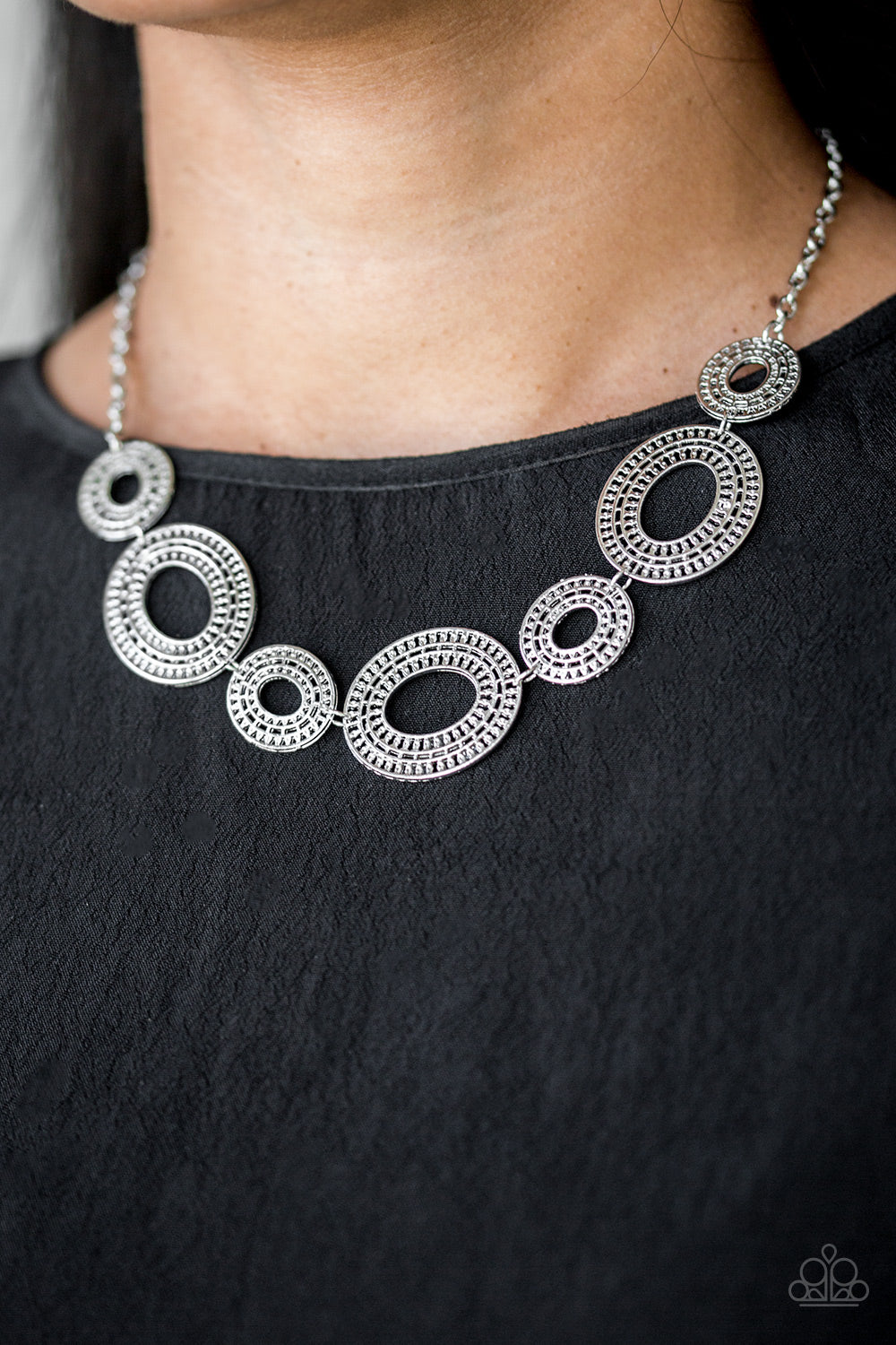 Paparazzi Basically Baltic - Silver