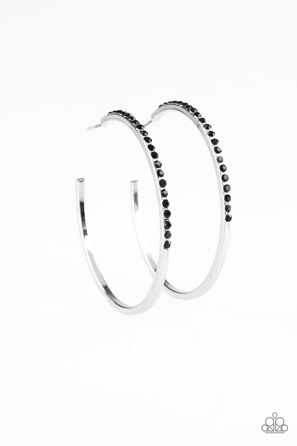 Paparazzi Chic Classic - Black