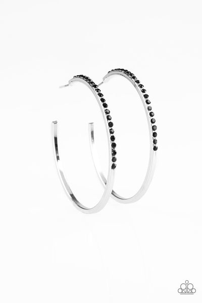 Paparazzi Chic Classic - Black