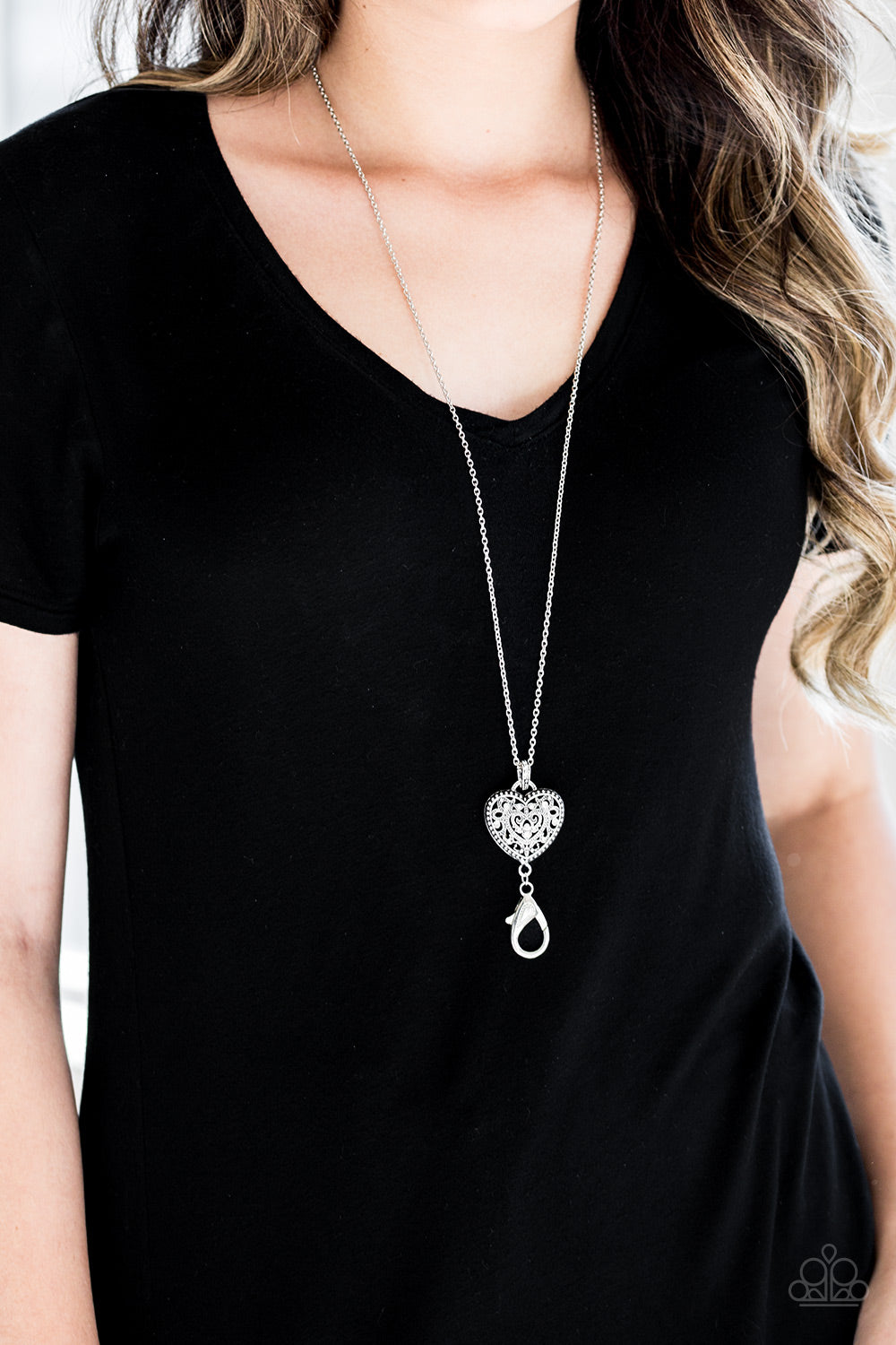 Paparazzi Charmingly Casanova - White