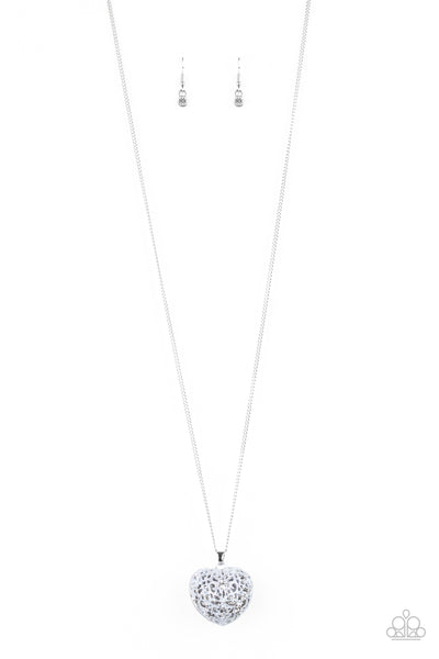 Paparazzi Love Is All Around