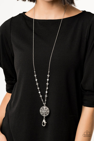 Paparazzi Everyday Enchantment - White