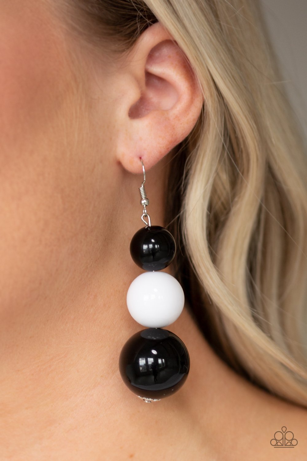 Paparazzi Earring ~ Material World