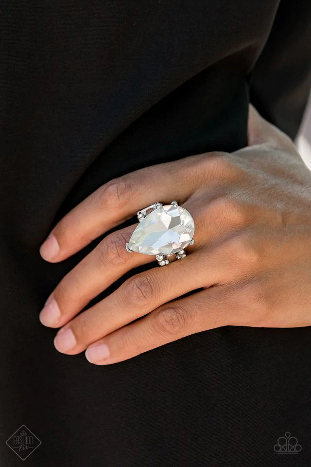 Paparazzi ♥ Dining On Dazzle ♥ Ring