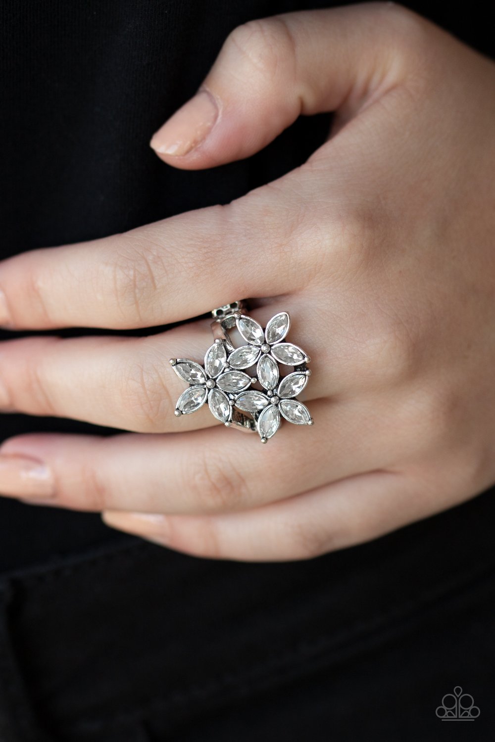 Paparazzi Gardenia Grandeur - White Rhinestones - Ring