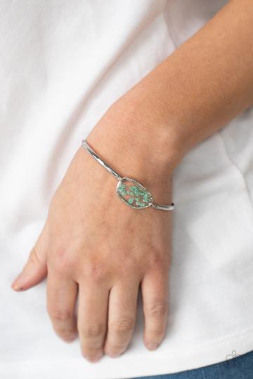 Paparazzi Prairie Paradise Flower Encased In Glass - Bracelet