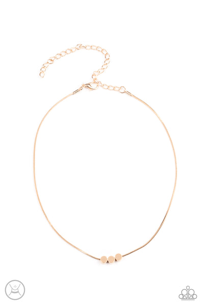 Paparazzi Dynamically Dainty - Gold