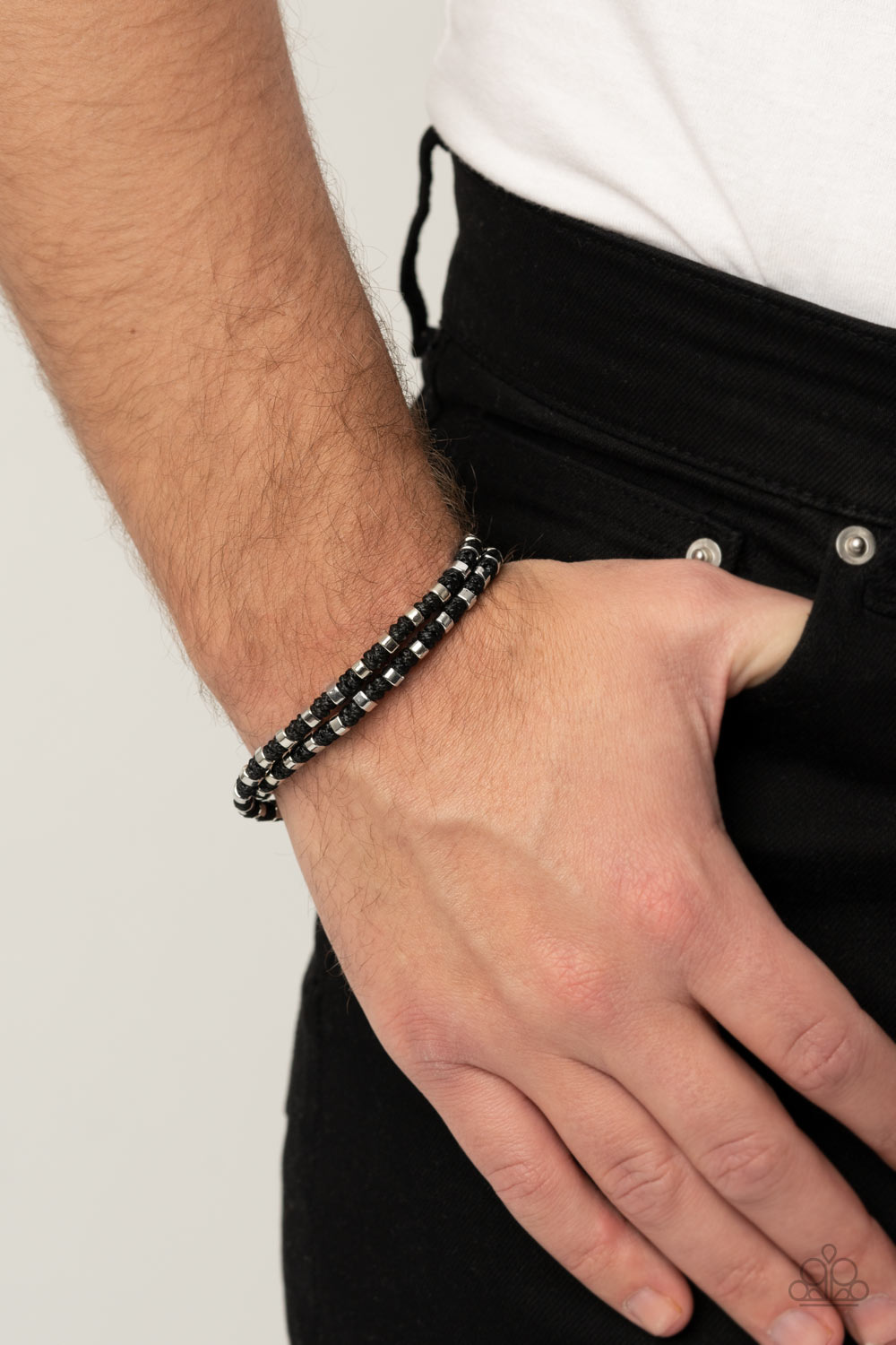 Paparazzi Ripcord - Black
