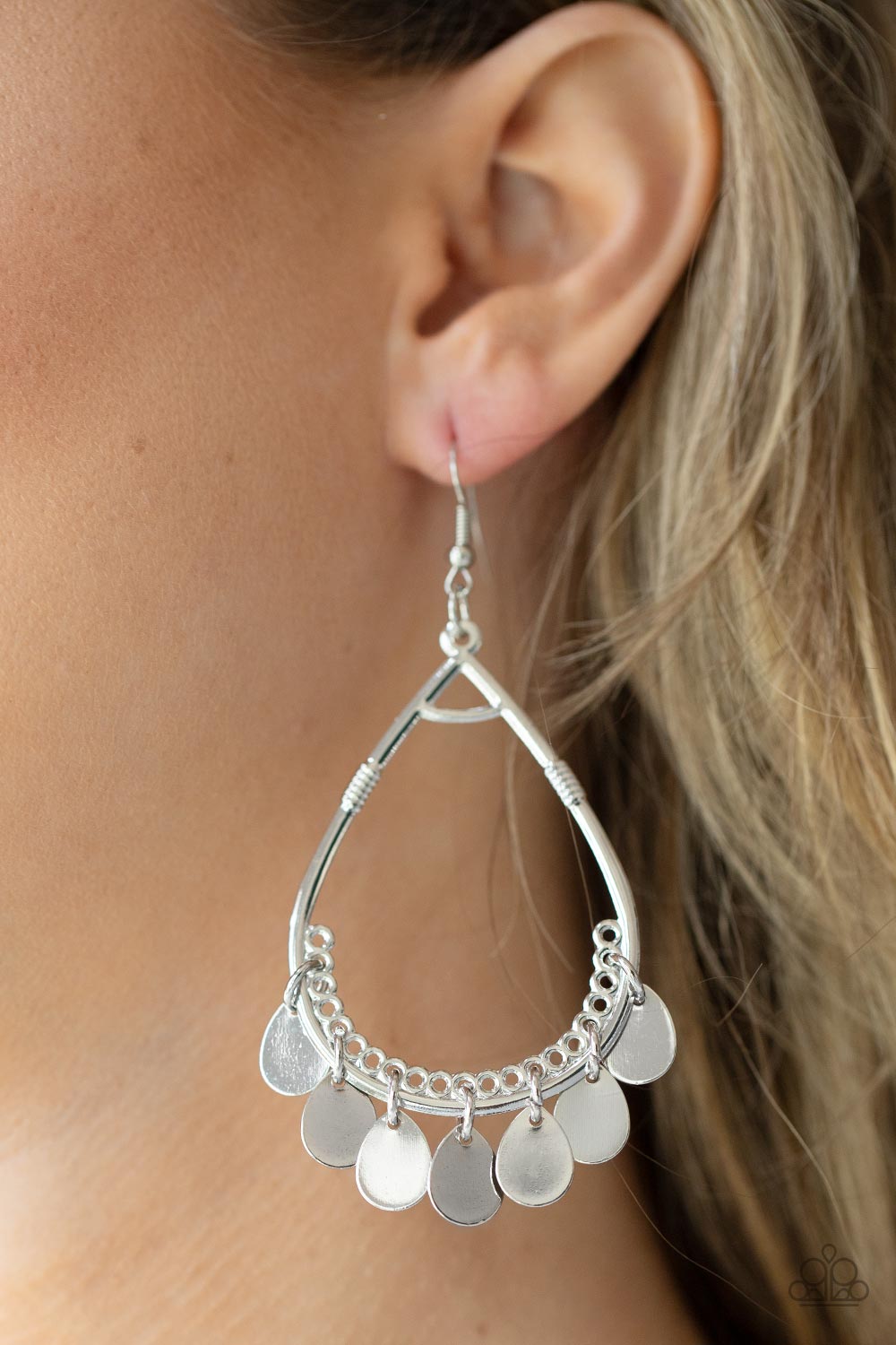 Paparazzi ♥ Meet Your Music Maker - Silver ♥ Earrings