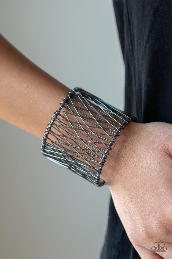 Paparazzi Work for Wire-black