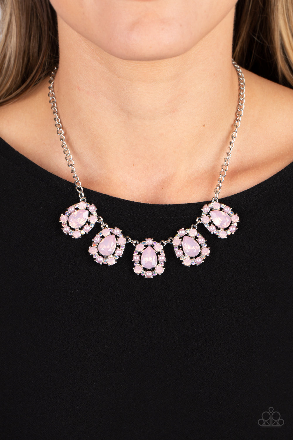 Paparazzi Pearly Pond - Pink