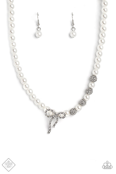 Paparazzi Classy Cadenza - White