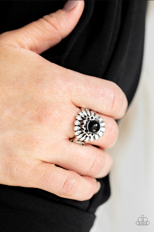 Paparazzi Poppy Pep - Black