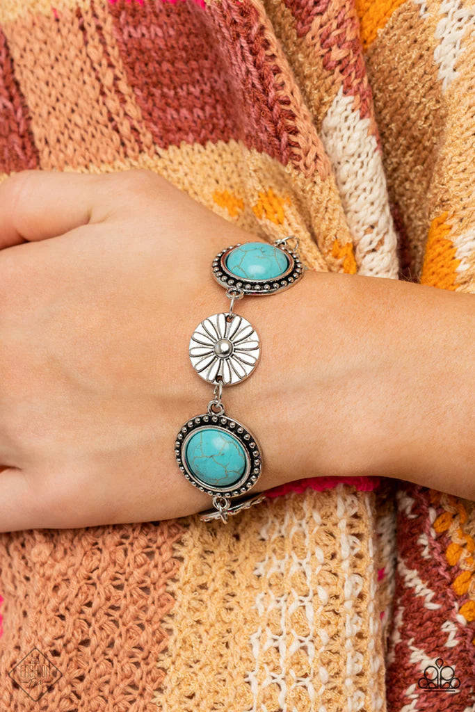 Paparazzi Simply Santa Fe - Blue Fashion Fix Set February 2022